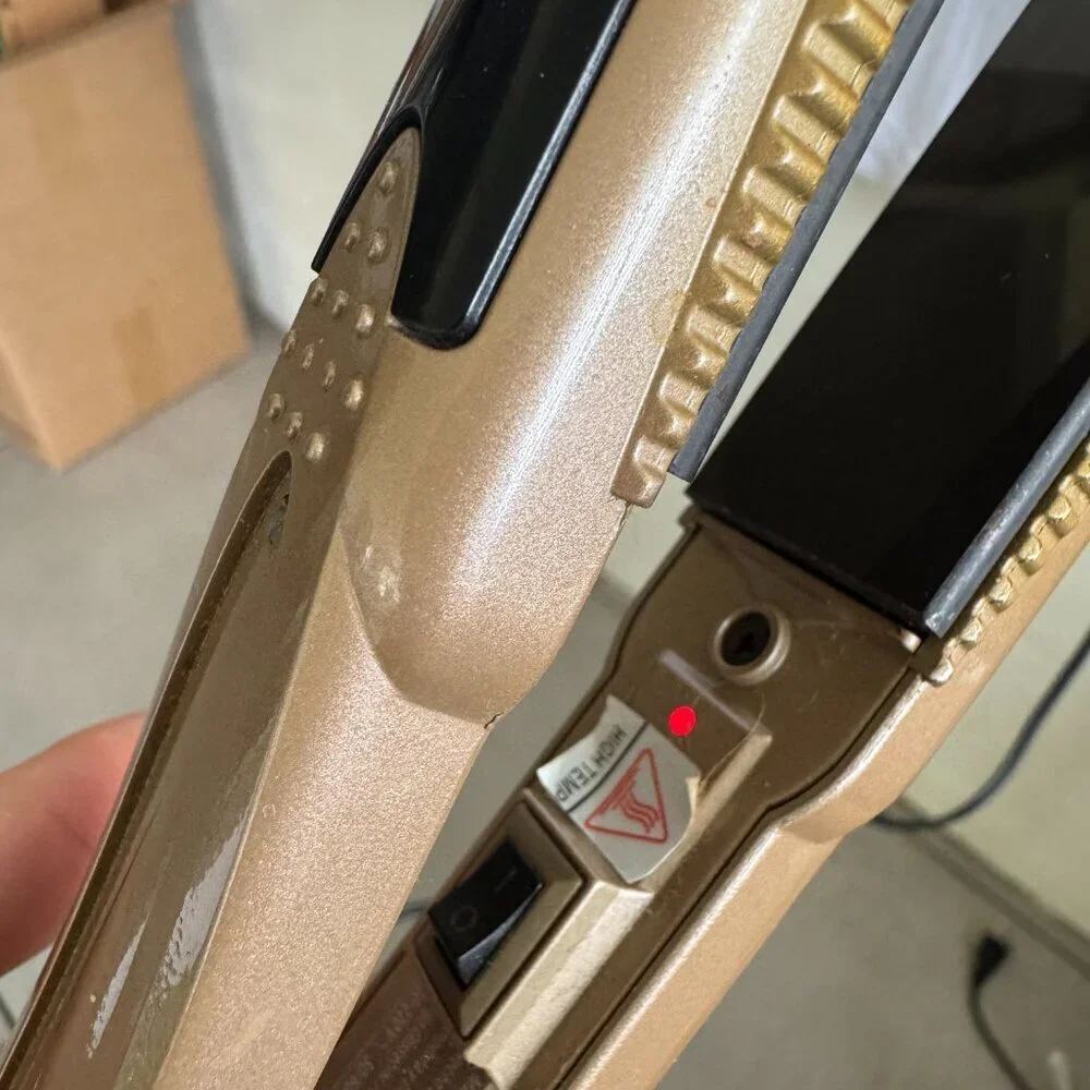 Hair Straightener / Flat Iron — Works & Heats Well (No Brand)